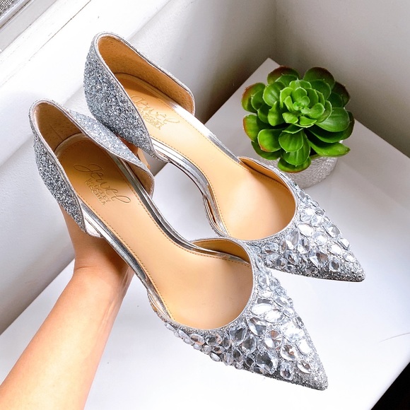 Badgley Mischka Shoes - 💎 BADGLEY MISCHKA CRYSTAL EMBELLISHED SEQUIN POINTED TOE HEELS!